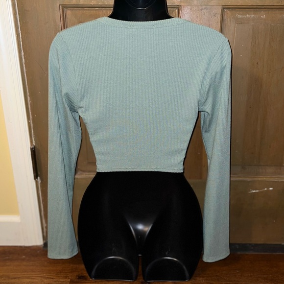 ⭐️NWT Altar'd State Green Ribbed Long Sleeve Corset Cropped Top Size S - Picture 3 of 12
